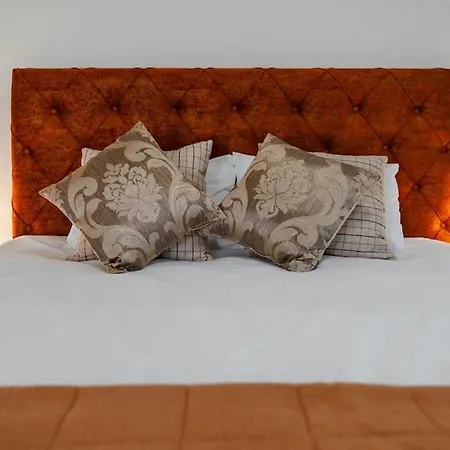 Appartement 2-bedroom Flat - Sunny Balcony *