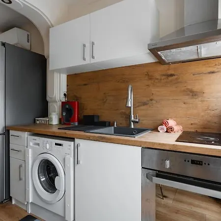 2-bedroom Flat - Sunny Balcony Plovdiv