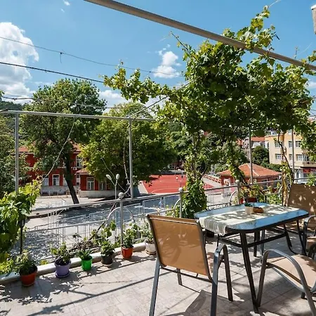 Appartement 2-bedroom Flat - Sunny Balcony